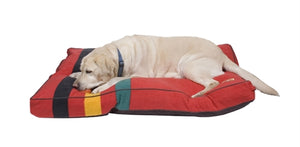 Carolina Pet Company RANIER NATIONAL PARK PET BED - Doggy Sauce